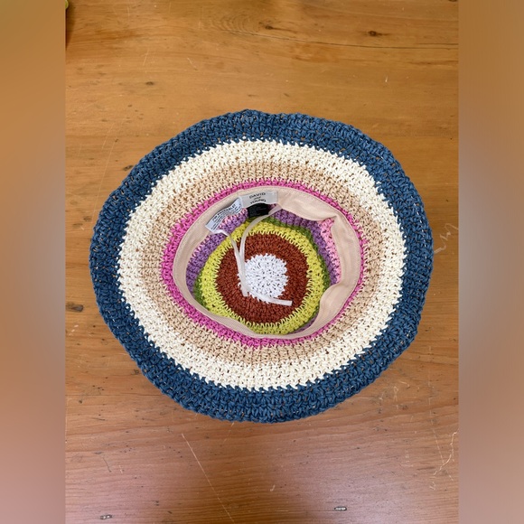 David and Young Adjustable Bucket Hat NWOT - Picture 4 of 6